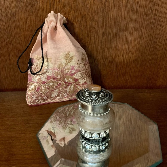 Small Glass & Silver Pill Box (Crystals, Trinkets) With Decorative Gift Pouch - Picture 7 of 16